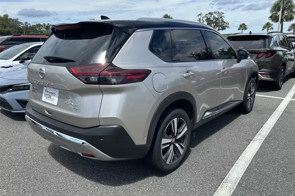 2021 Nissan Rogue Platinum photo 1