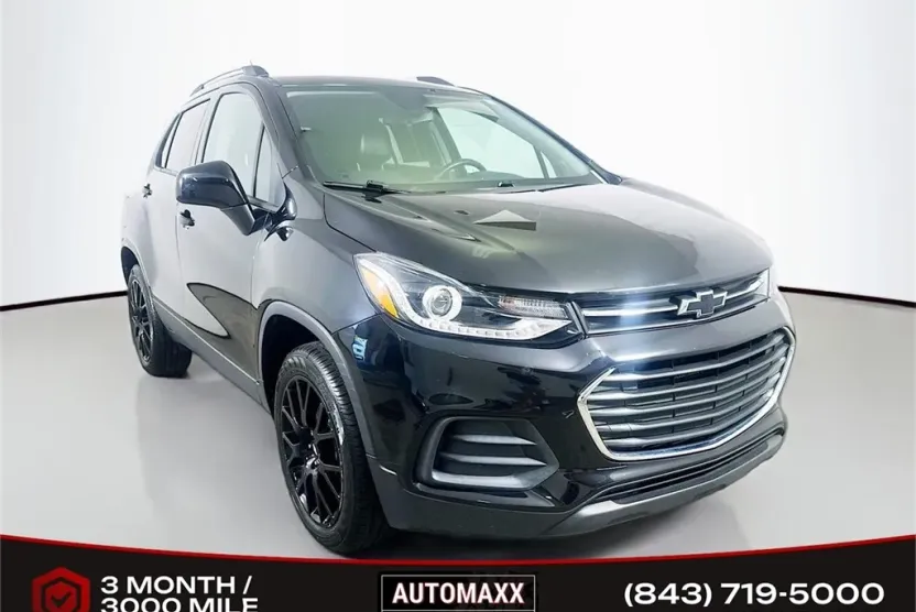 2022 Chevrolet Trax LT photo 1
