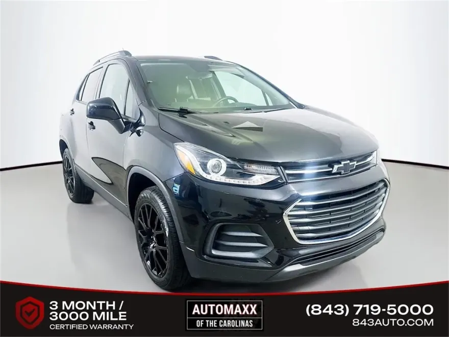 2022 Chevrolet Trax LT photo 1