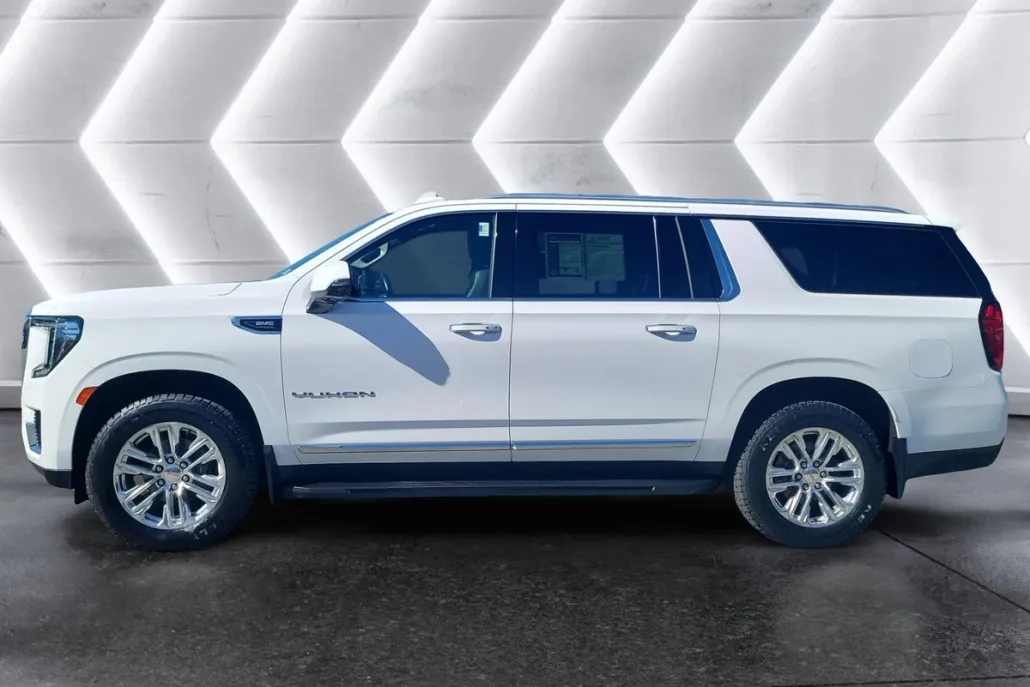 2022 Gmc Yukon XL SLT photo 1