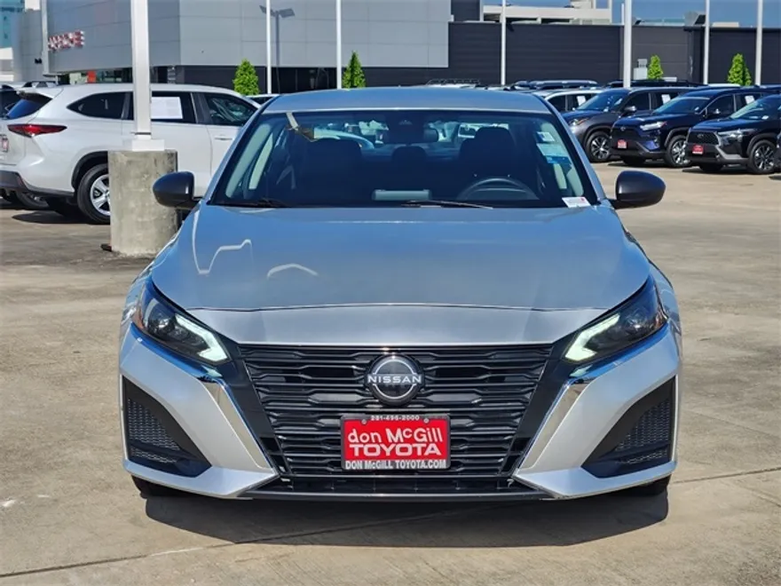 2024 Nissan Altima 2.5 SV photo 1