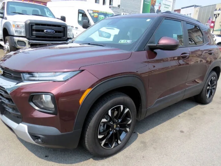 2022 Chevrolet Trailblazer LT photo 1