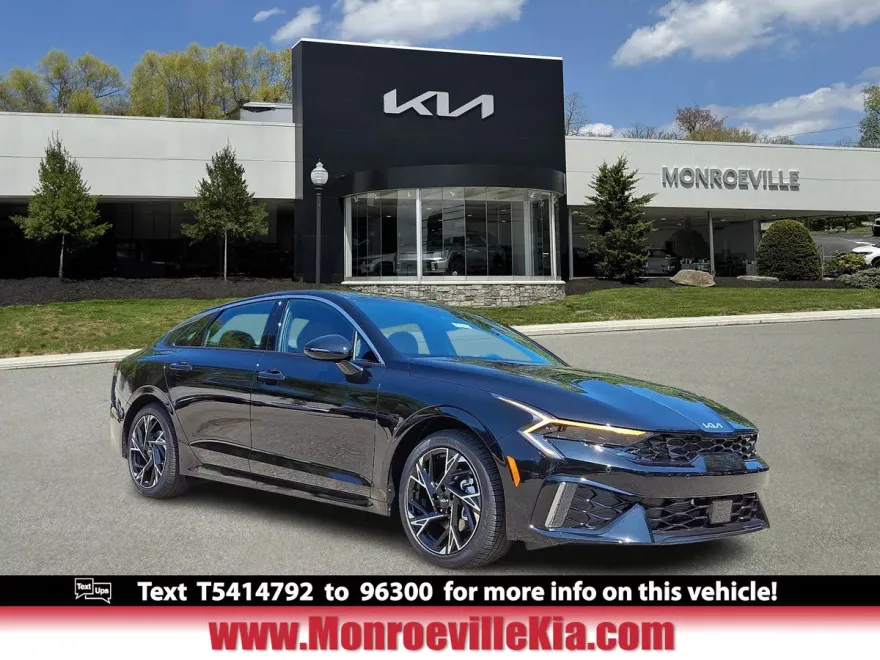 2026 Kia K5 GT-Line photo 1