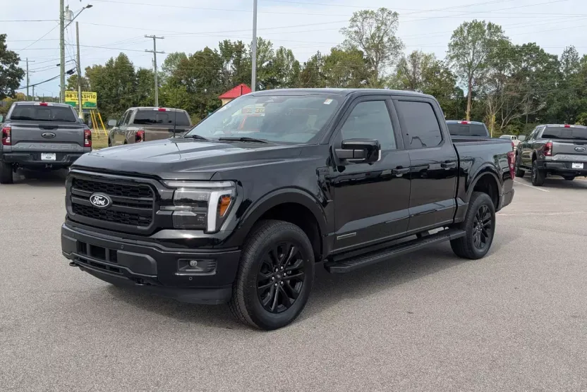2025 Ford F-150 Lariat photo 1