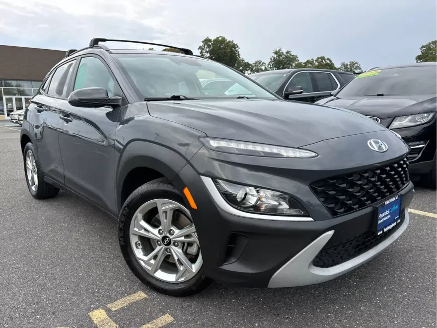 2023 Hyundai Kona SEL photo 1