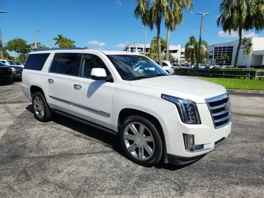 2018 Cadillac Escalade ESV Premium Luxury photo 1