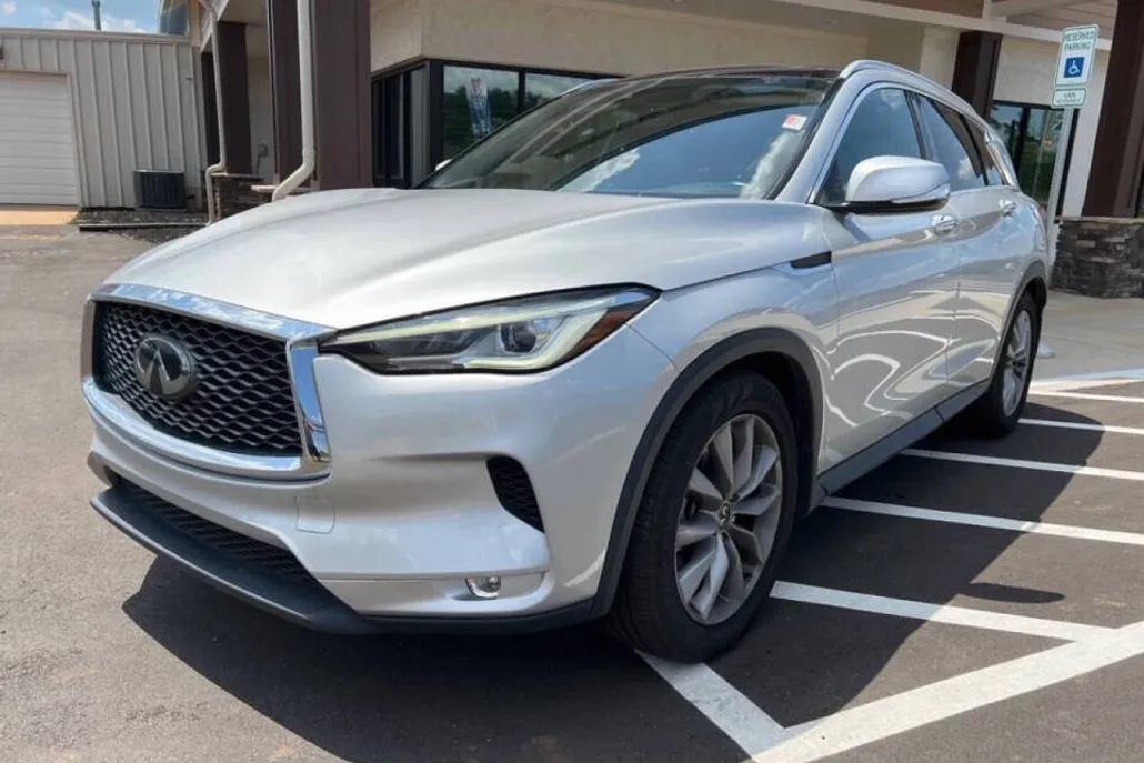 2021 Infiniti QX50 Luxe photo 1