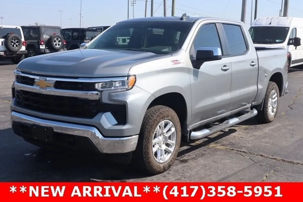 2025 Chevrolet Silverado 1500 LT photo 1