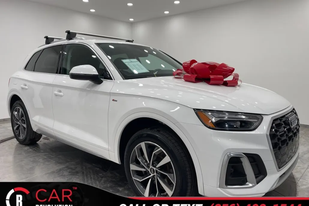 2022 Audi Q5 S line Premium Plus photo 1