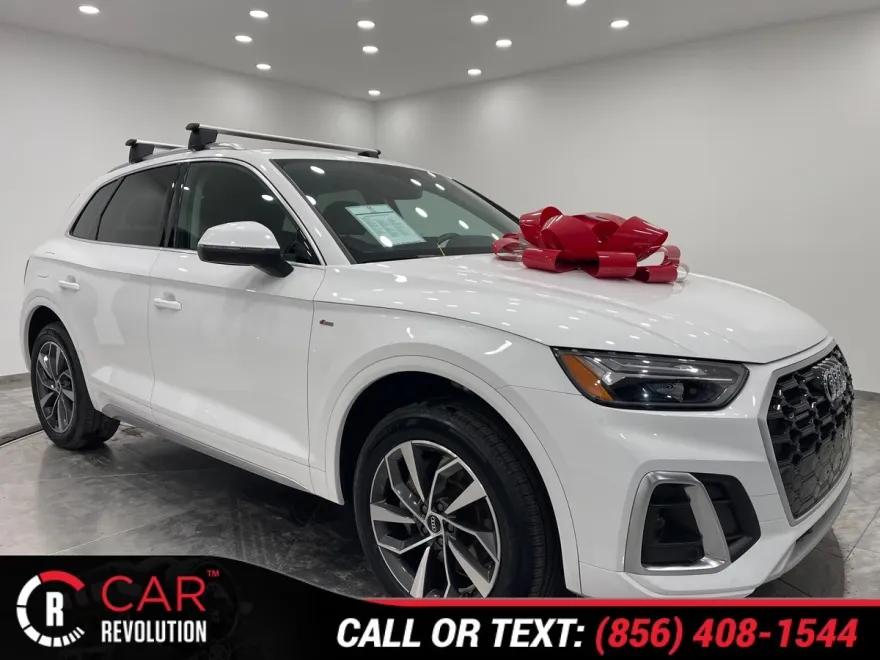 2022 Audi Q5 S line Premium Plus photo 1