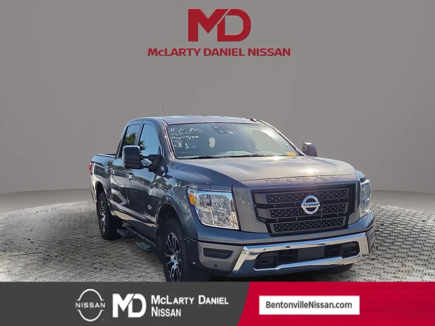 2021 Nissan Titan SV photo 1