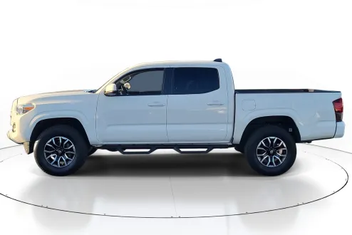 2021 Toyota Tacoma SR5 photo 3