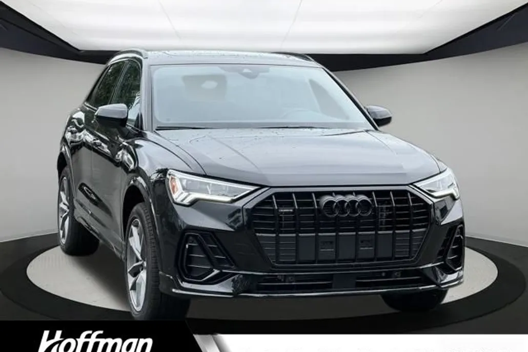 2025 Audi Q3 45 TFSI S line Premium photo 1