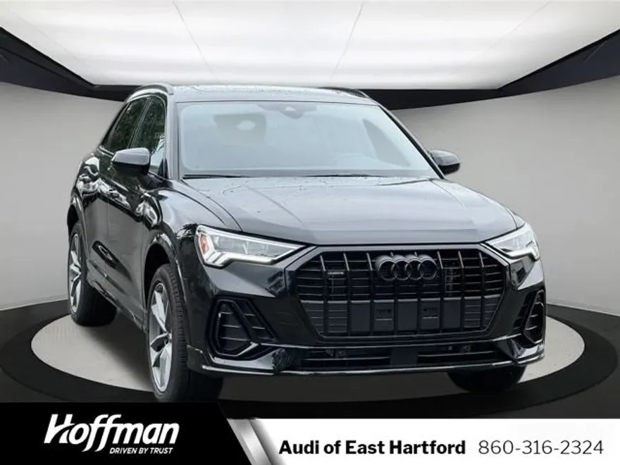 2025 Audi Q3 45 TFSI S line Premium photo 1
