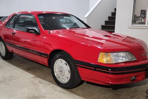 1988 Ford Thunderbird photo 3