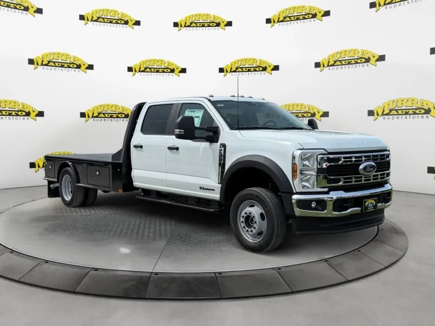 2025 Ford F-550 photo 1