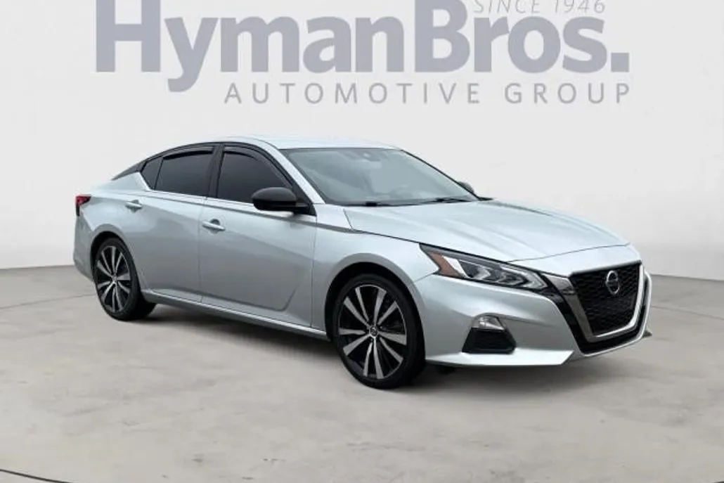 2020 Nissan Altima 2.5 SR photo 1
