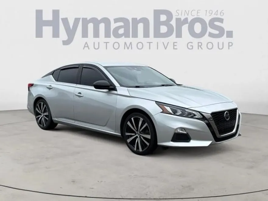 2020 Nissan Altima 2.5 SR photo 1