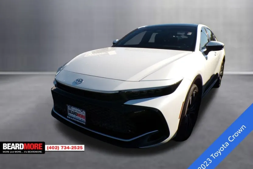 2023 Toyota Crown XLE photo 1