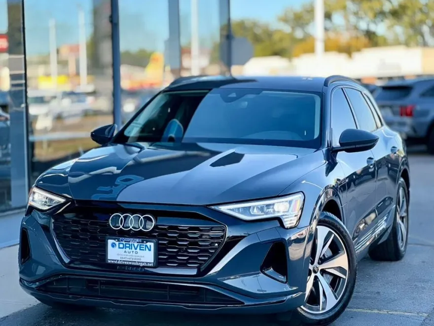 2024 Audi Q8 E-tron Premium photo 1