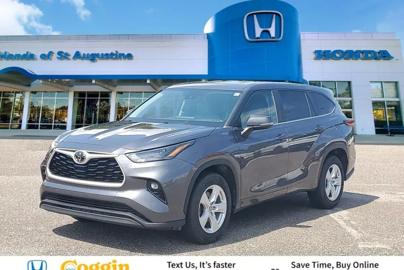 2023 Toyota Highlander L photo 1