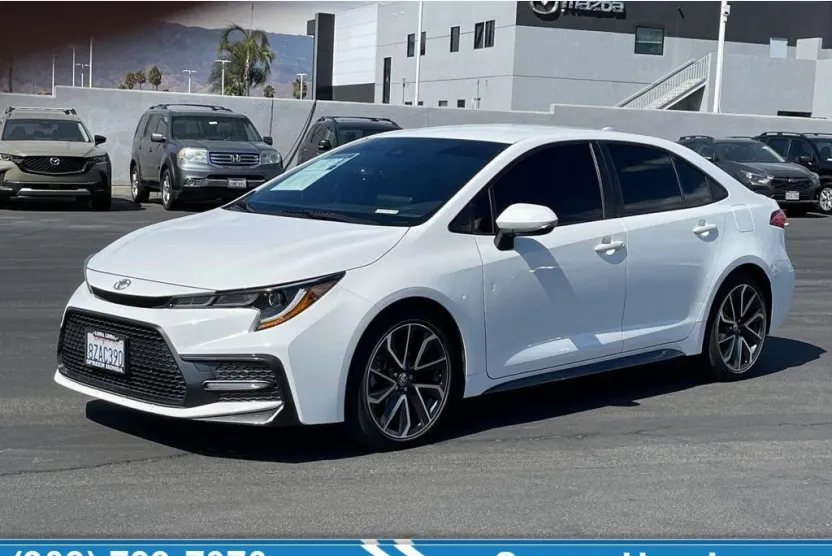 2022 Toyota Corolla SE photo 1