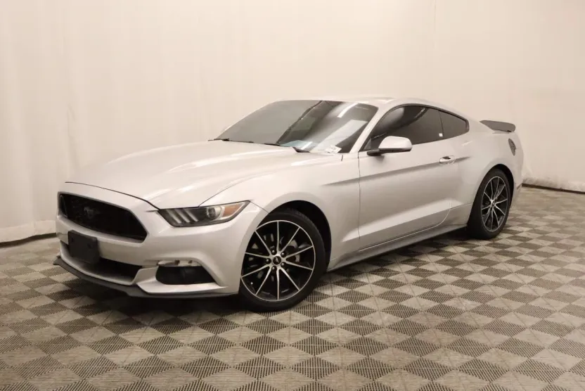 2016 Ford Mustang EcoBoost photo 1