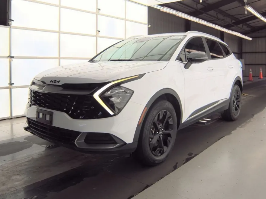 2023 Kia Sportage EX photo 1