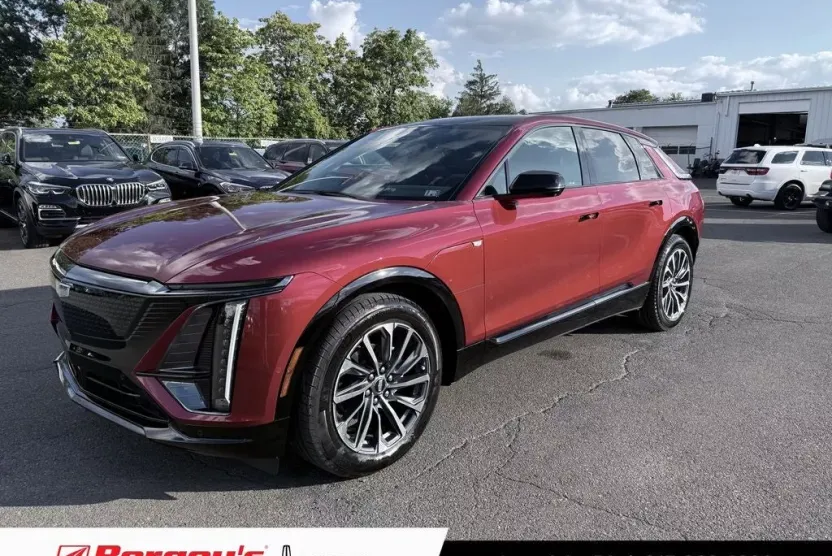 2024 Cadillac Lyriq Sport photo 1
