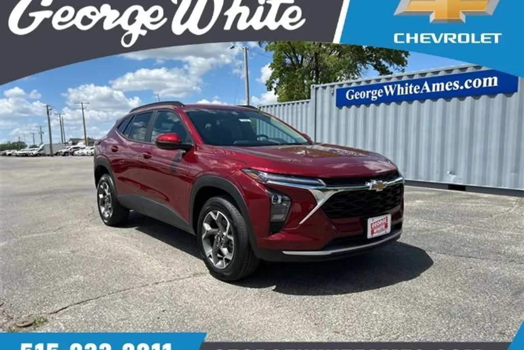 2025 Chevrolet Trax LT photo 1