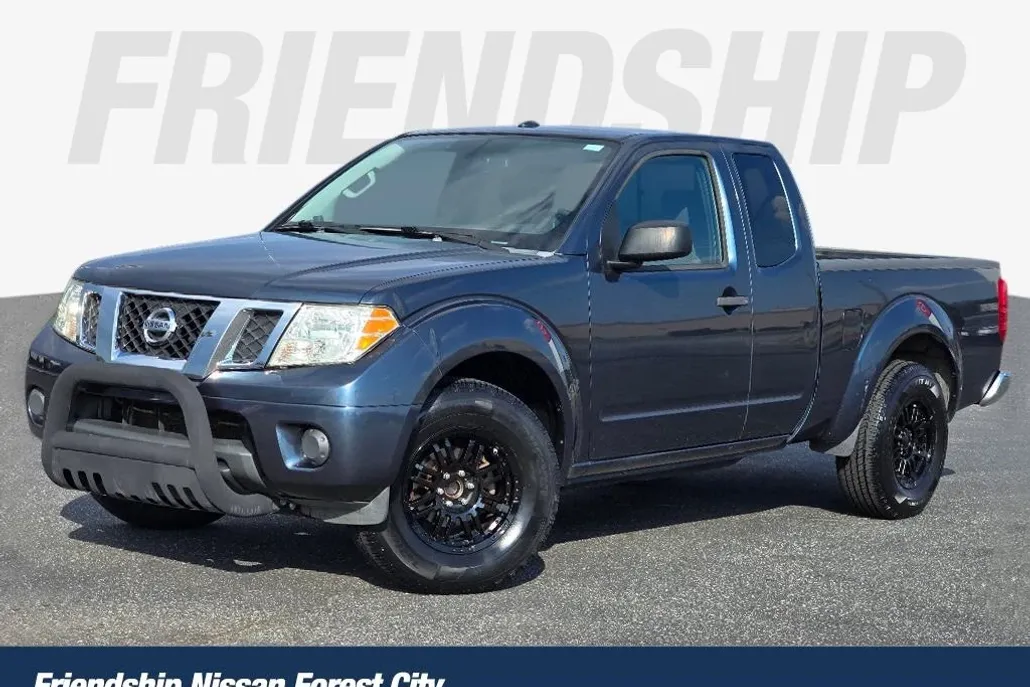 2013 Nissan Frontier SV photo 1