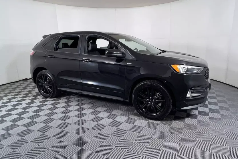 2022 Ford Edge ST-Line photo 1