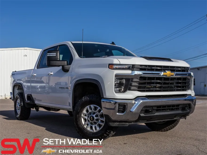 2024 Chevrolet Silverado 2500HD LT photo 1