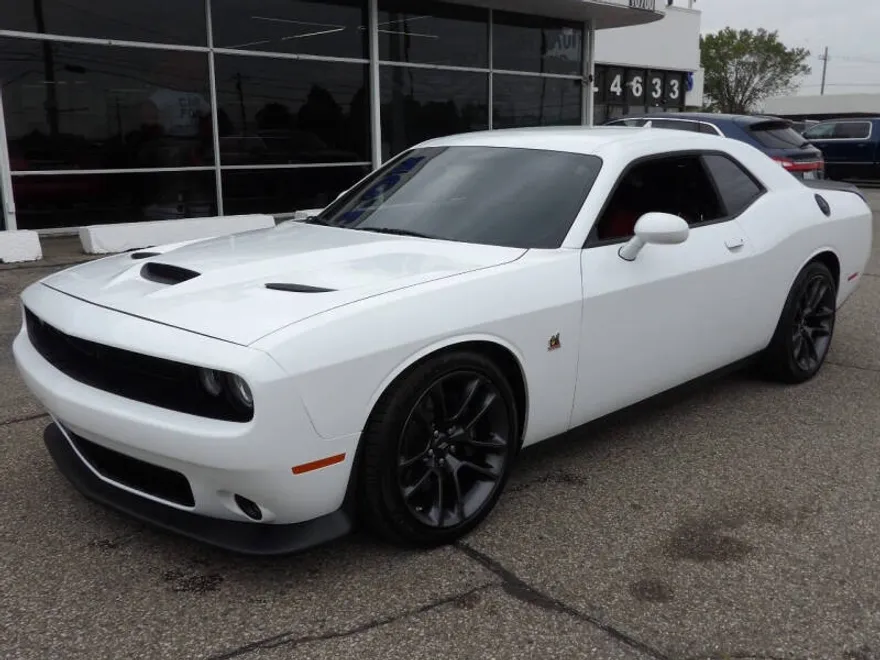 2023 Dodge Challenger R/T Scat Pack photo 1