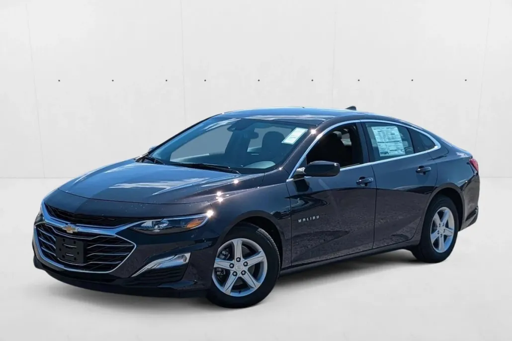 2025 Chevrolet Malibu LS photo 1