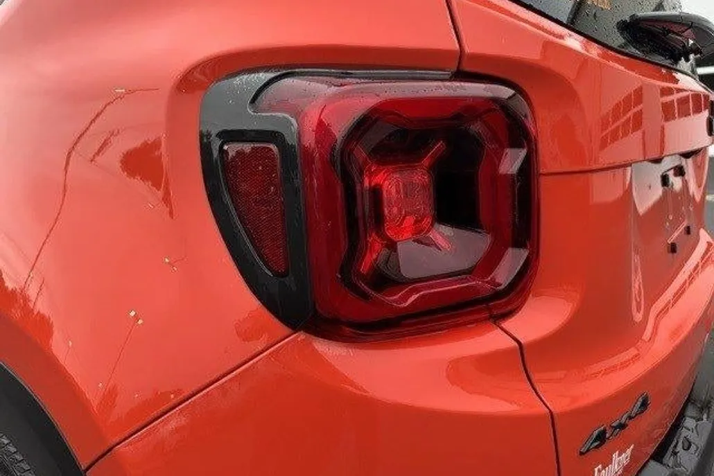 2020 Jeep Renegade Altitude photo 1