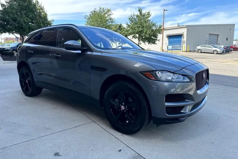 2018 Jaguar F-PACE Premium photo 1