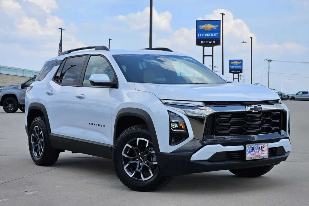 2026 Chevrolet Equinox ACTIV photo 1