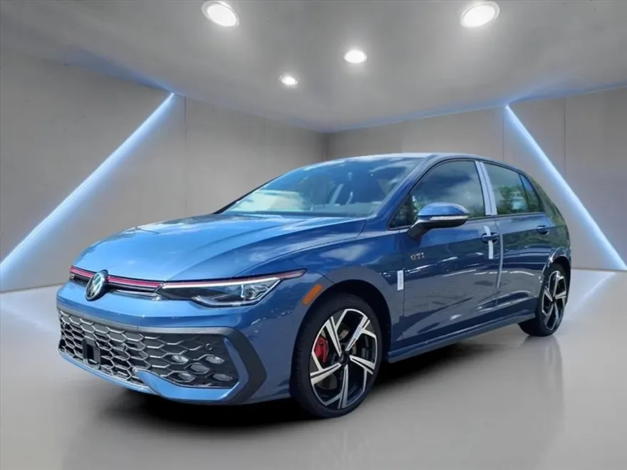 2025 Volkswagen Golf GTI SE photo 1
