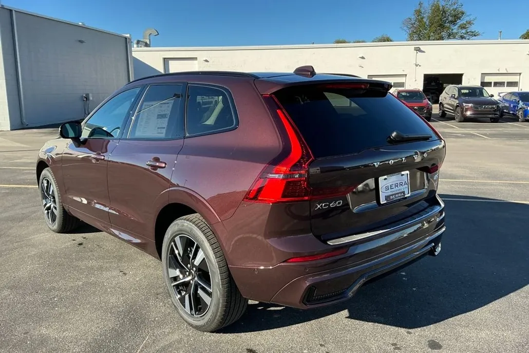 2026 Volvo XC60 B5 Plus photo 1