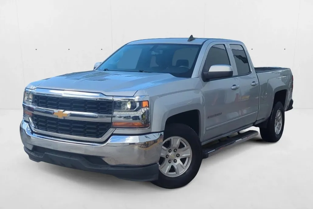 2019 Chevrolet Silverado 1500 LT photo 1