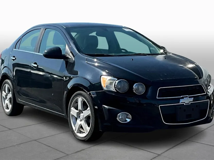 2016 Chevrolet Sonic LTZ photo 1
