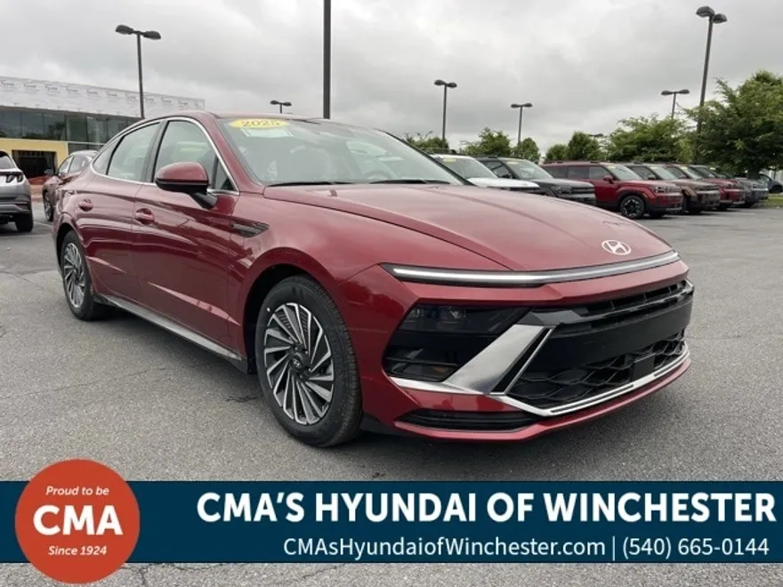 2025 Hyundai Sonata Hybrid SEL photo 1