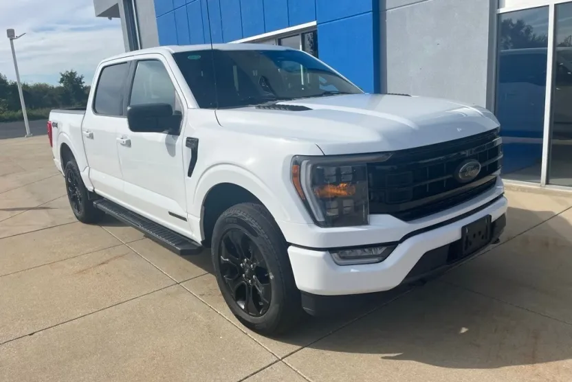 2023 Ford F-150 XLT photo 1