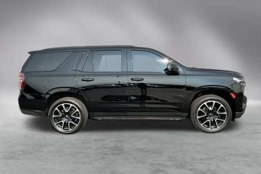 2021 Chevrolet Tahoe RST photo 1