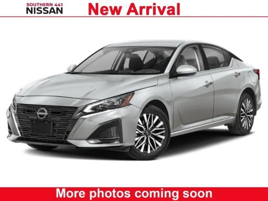 2024 Nissan Altima 2.5 SV photo 1