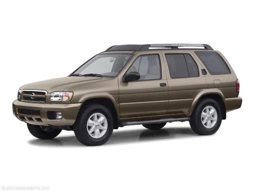 2002 Nissan Pathfinder SE photo 1