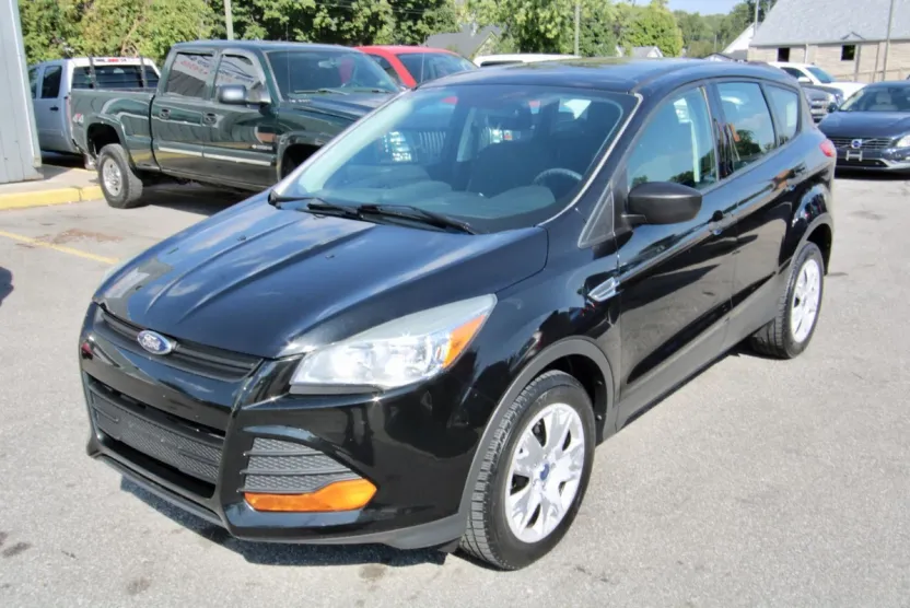 2013 Ford Escape Sport photo 1