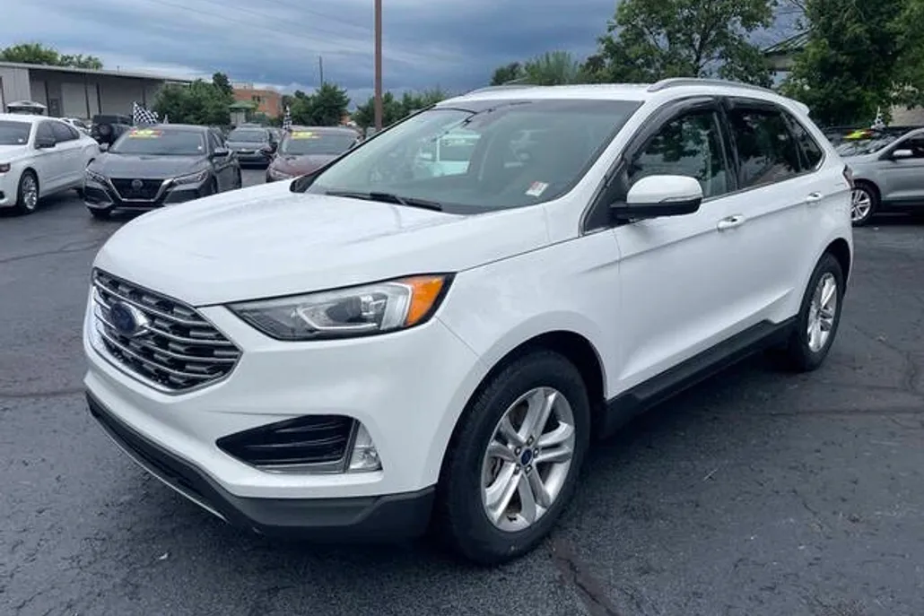 2020 Ford Edge SEL photo 1