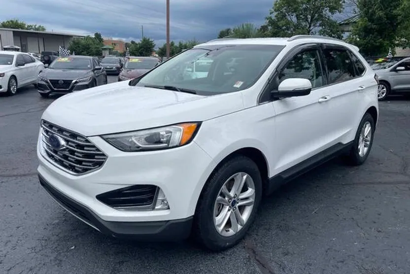 2020 Ford Edge SEL photo 1